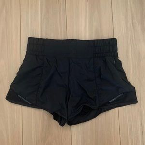 Black Lululemon hotty hot shorts dupe